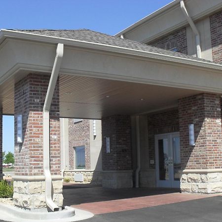 Bell'S Extended Stay And Suites Saint-Robert Exterior foto