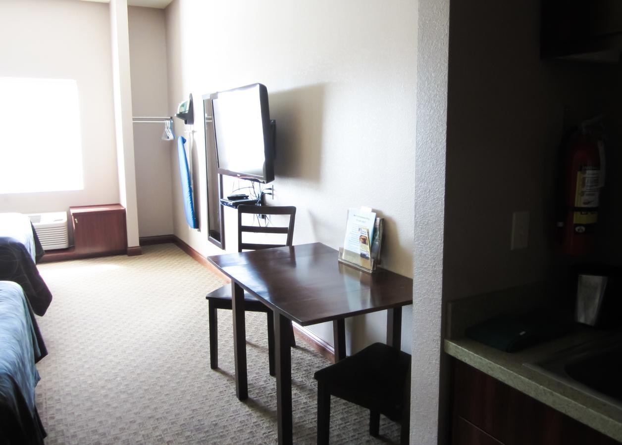 Bell'S Extended Stay And Suites Saint-Robert Exterior foto
