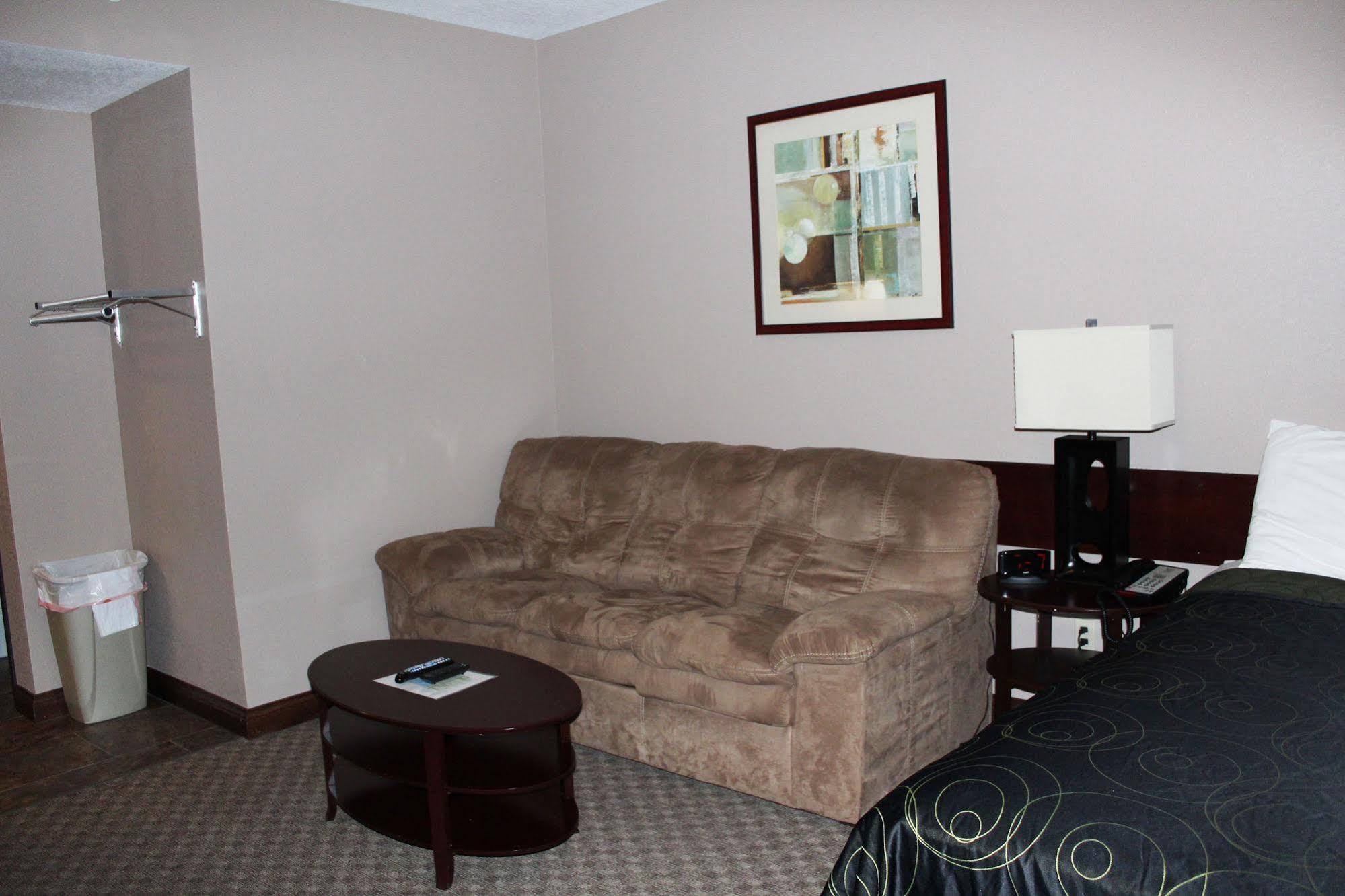 Bell'S Extended Stay And Suites Saint-Robert Exterior foto